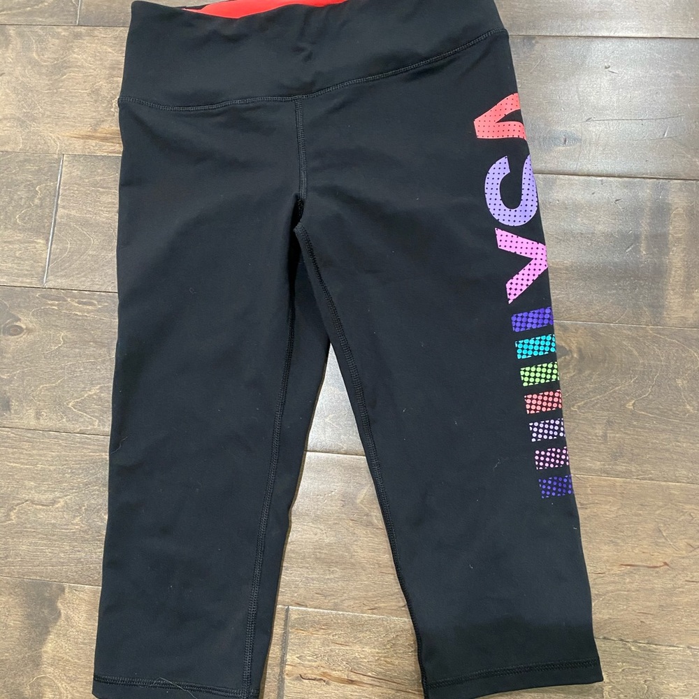 Victoria’s Secret cropped leggings